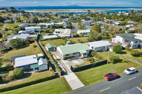 Photo of property in 18 Cullen Street, Mangawhai Heads, Mangawhai, 0505