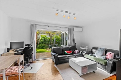 Photo of property in 8/9 Mountain Road, Mount Wellington, Auckland, 1072