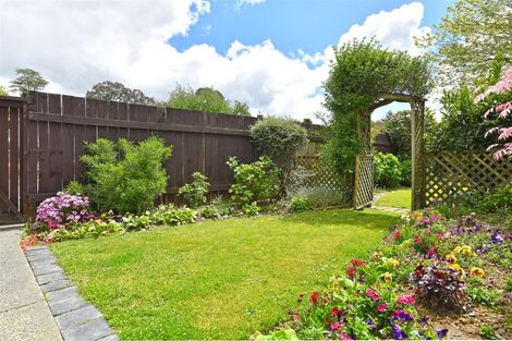 Photo of property in 4 Speargrass Grove, Timberlea, Upper Hutt, 5018