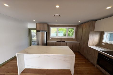 Photo of property in 71 Seatoun Heights Road, Seatoun, Wellington, 6022