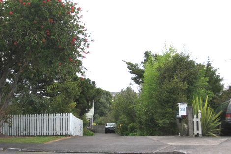 Photo of property in 2/18 Firth Road, Torbay, Auckland, 0630