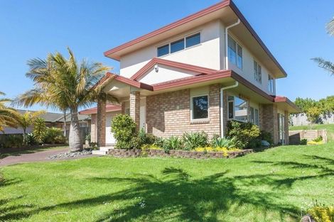 Photo of property in 6 San Pedro Place, Henderson, Auckland, 0612