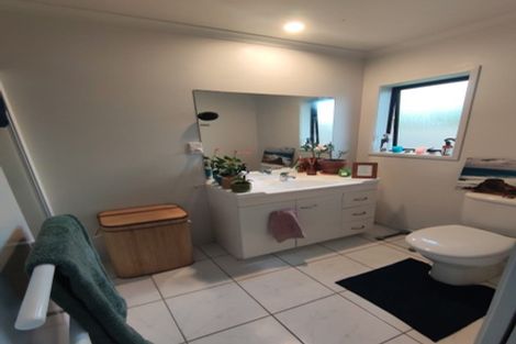 Photo of property in 19 Grabella Place, Papamoa Beach, Papamoa, 3118