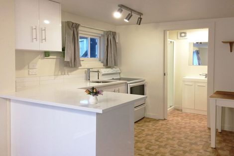 Photo of property in 27a Pinnacle Street, Seatoun, Wellington, 6022