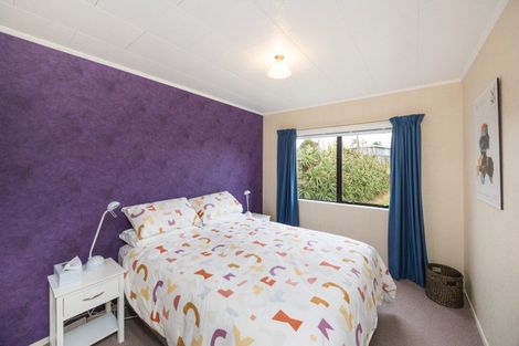 Photo of property in 5 Hennessy Street West, Foxton Beach, Foxton, 4815