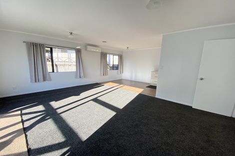 Photo of property in 6/17a Idesia Place, Totara Heights, Auckland, 2105