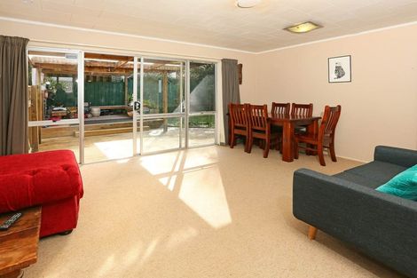 Photo of property in 2/26 Kemp Road, Massey, Auckland, 0614