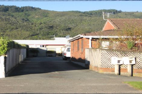 Photo of property in 2/147 Stokes Valley, Stokes Valley, Lower Hutt, 5019