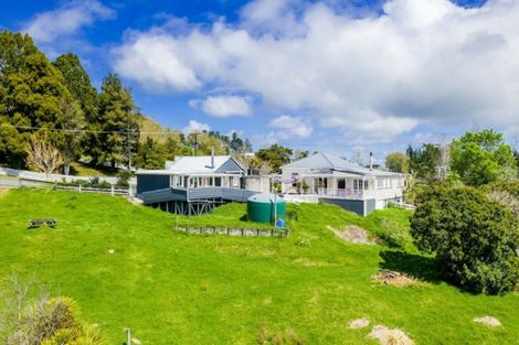 Photo of property in 5 Hook Road, Paparoa, 0571