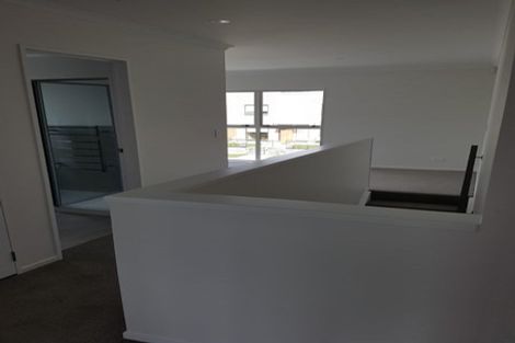 Photo of property in 9 Manutewhau Road, Massey, Auckland, 0614