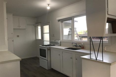 Photo of property in 2/52 College Road, Northcote, Auckland, 0627