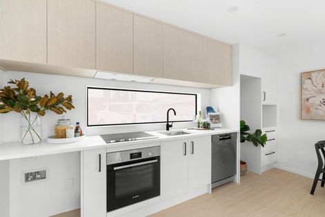 Photo of property in 2/1 Huia Street, Riccarton, Christchurch, 8041