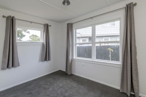 Photo of property in 35 Balmoral Street, Levin, 5510