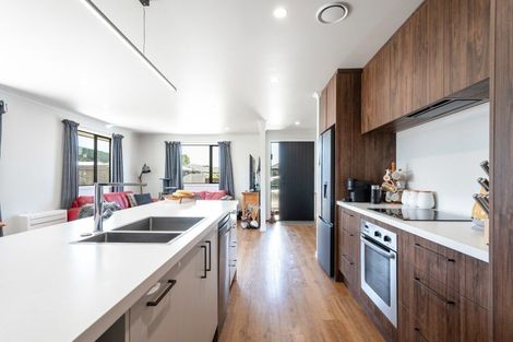 Photo of property in 44 George Fyfe Way, Wakefield, 7025