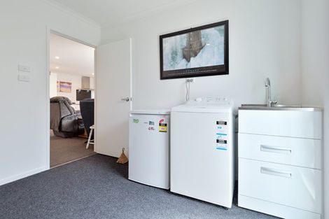 Photo of property in 4 Lance Way, Papamoa, 3118