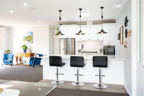 Photo of property in 10 Ruahine Road, Poraiti, Napier, 4112