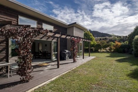 Photo of property in 14 Sherwin Avenue, Albert Town, Wanaka, 9305