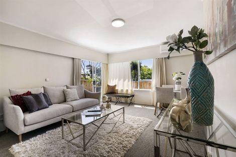 Photo of property in 3/68 Lake Road, Narrow Neck, Auckland, 0624