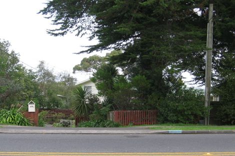 Photo of property in 379 Triangle Road, Henderson, Auckland, 0610