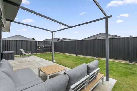 Photo of property in 14 Buddle Road, Wallaceville, Upper Hutt, 5018