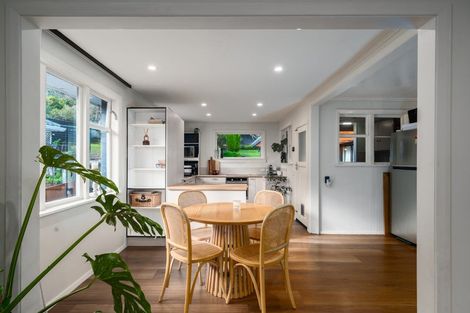 Photo of property in 73 Taylor Terrace, Tawa, Wellington, 5028
