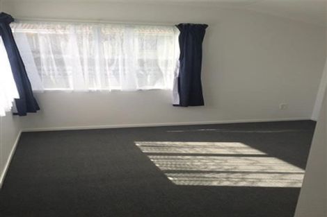Photo of property in 2/119 Flat Bush Road, Clover Park, Auckland, 2023