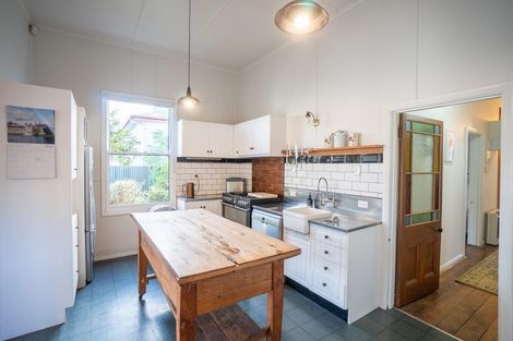 Photo of property in 16 Worcester Street, West End, Palmerston North, 4410