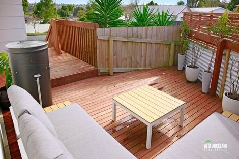 Photo of property in 40 Hindmarsh Street, Henderson, Auckland, 0612