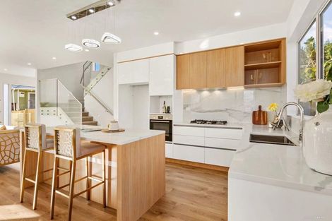 Photo of property in 142b Luckens Road, West Harbour, Auckland, 0618