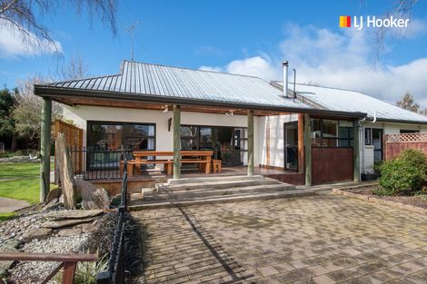 Photo of property in 219 Outram-mosgiel Road, Mosgiel, Outram, 9073