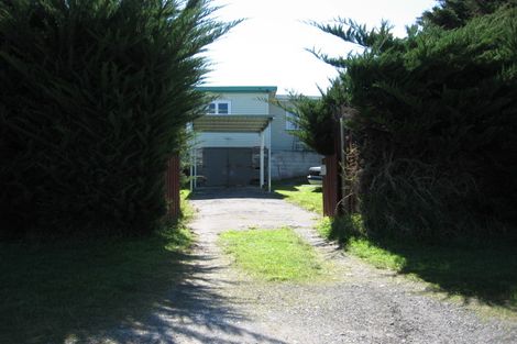 Photo of property in 96 Koputara Road, Himatangi Beach, Foxton, 4891