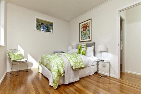 Photo of property in 20 Crompton Road, Massey, Auckland, 0614