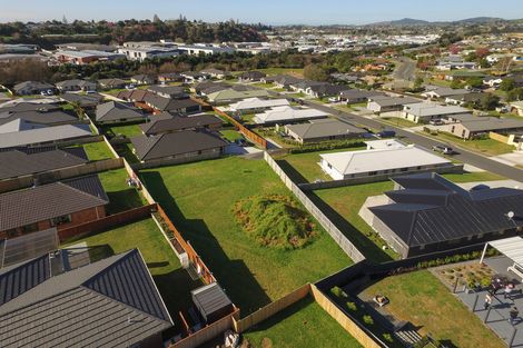 Photo of property in 27 Fairfax Crescent, Pyes Pa, Tauranga, 3112