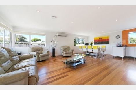 Photo of property in 73 Oreil Avenue, West Harbour, Auckland, 0618