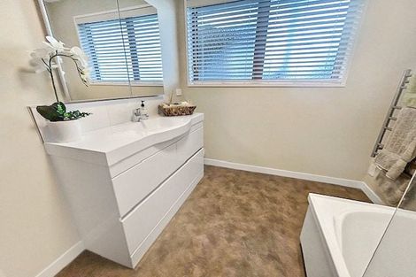 Photo of property in 19 Pirinoa Street, Feilding, 4702