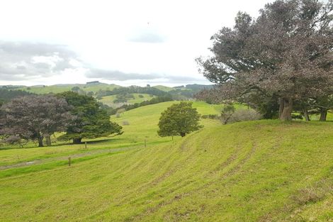 Photo of property in 504b Wairere Road, Maungaturoto, 0571