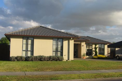 Photo of property in 4 Feeny Crescent, East Tamaki, Auckland, 2013