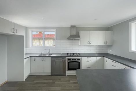 Photo of property in 52 Vardon Road, St Andrews, Hamilton, 3200