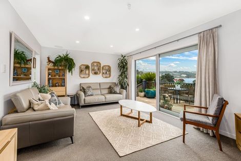 Photo of property in 140 Main Road, Titahi Bay, Porirua, 5022