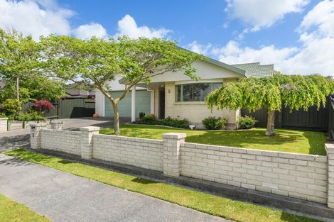 Photo of property in 9 Montana Way, Milson, Palmerston North, 4414