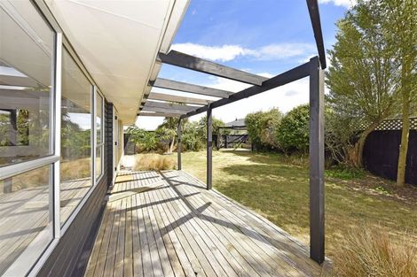 Photo of property in 11 Glen Place, Parklands, Christchurch, 8083