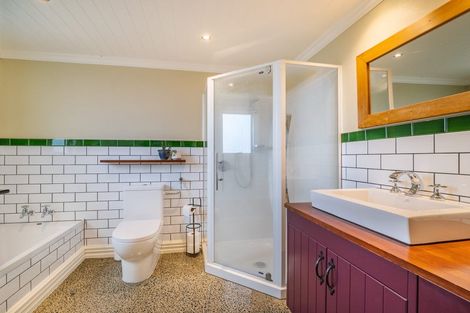 Photo of property in 64 Ellesmere Street, Ravensbourne, Dunedin, 9022