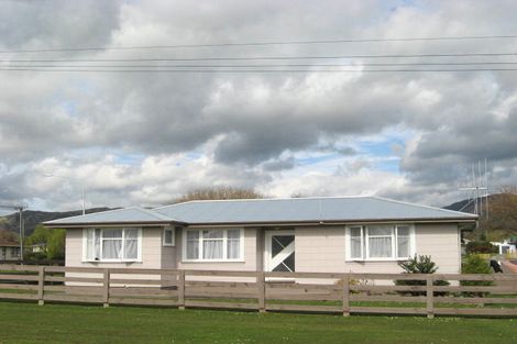 Photo of property in 16 Grand Street, Shannon, 4821