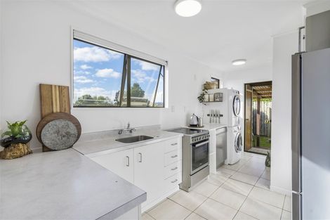 Photo of property in 31 Penion Drive, Flat Bush, Auckland, 2023