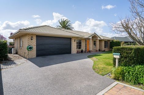 Photo of property in 14 Alba Place, Cambridge, 3434