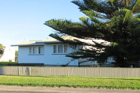 Photo of property in 2/36 Centreway Road, Orewa, 0931