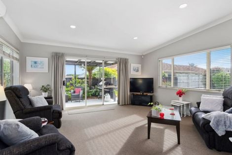 Photo of property in 107 Twin Oak Avenue, Papamoa Beach, Papamoa, 3118