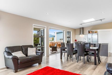 Photo of property in 50 Endeavour Drive, Whitby, Porirua, 5024