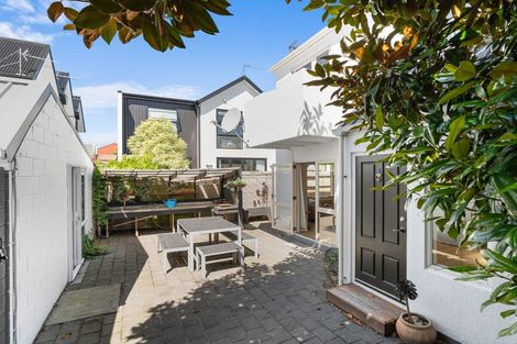 Photo of property in 3/270 Kilmore Street, Christchurch Central, Christchurch, 8011