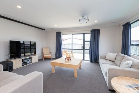 Photo of property in 11 Myrlene Place, Nawton, Hamilton, 3200